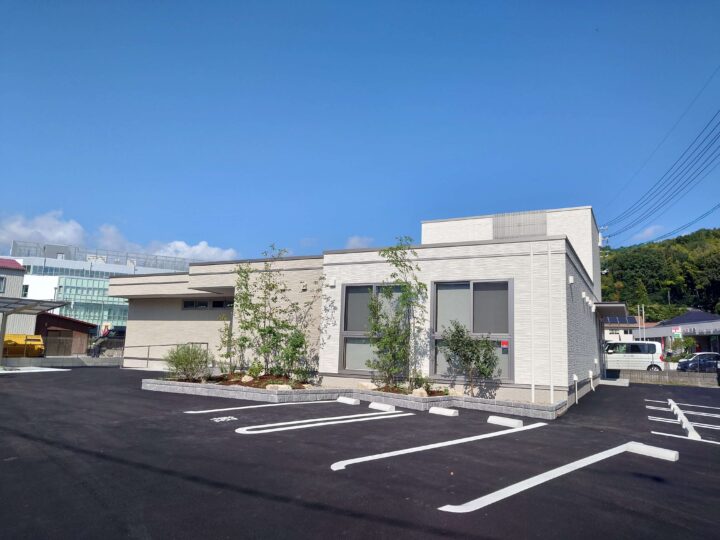 あべとも内科消化器クリニックスライド01