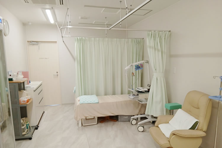 うした東内科クリニックスライド01